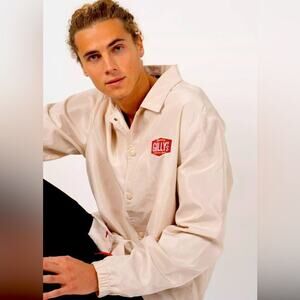 Gilly’s American Lager Coaches Jacket Windbreaker Size Medium in Tan Unisex